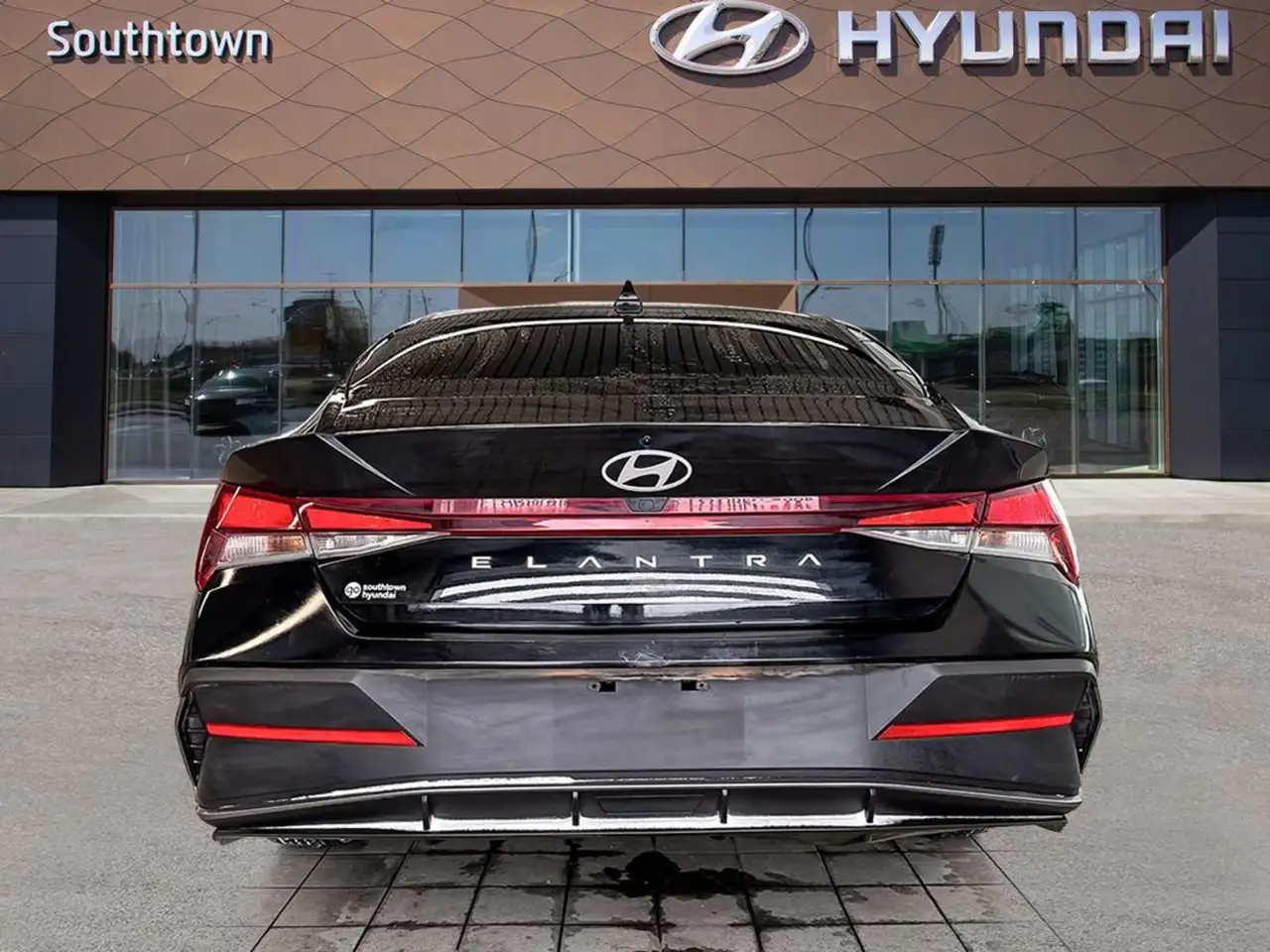 Hyundai ELANTRA снимка Hyundai ELANTRA