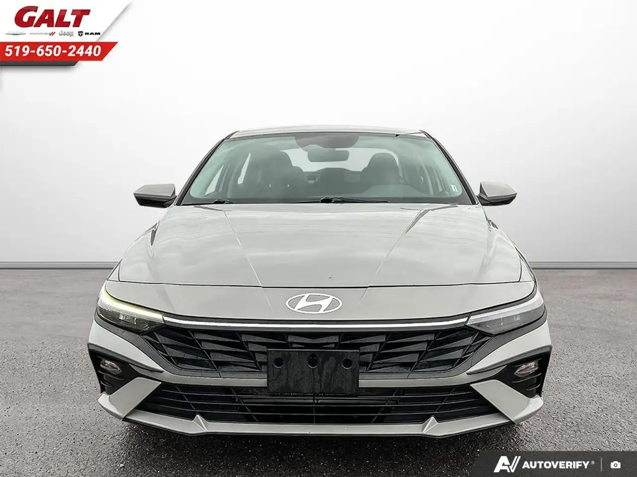 Hyundai ELANTRA снимка Hyundai ELANTRA