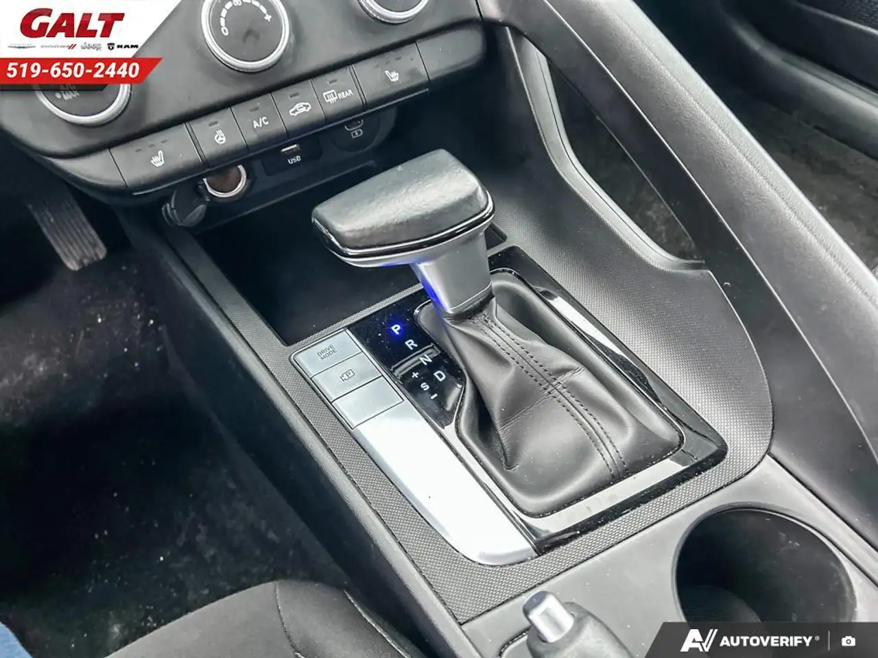 Hyundai ELANTRA снимка Hyundai ELANTRA