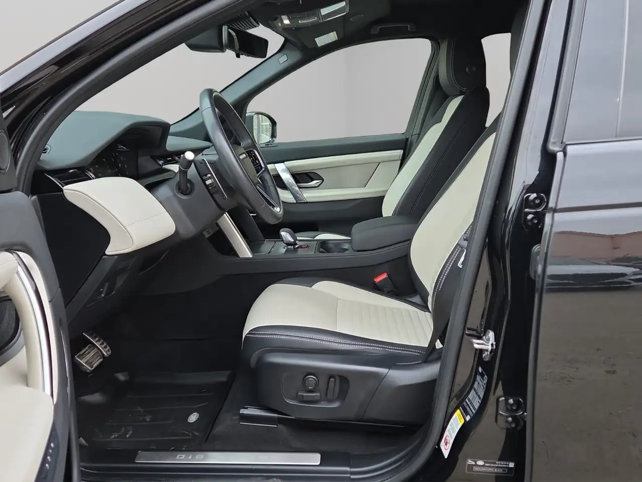Land Rover Discovery Sport снимка Land Rover Discovery Sport