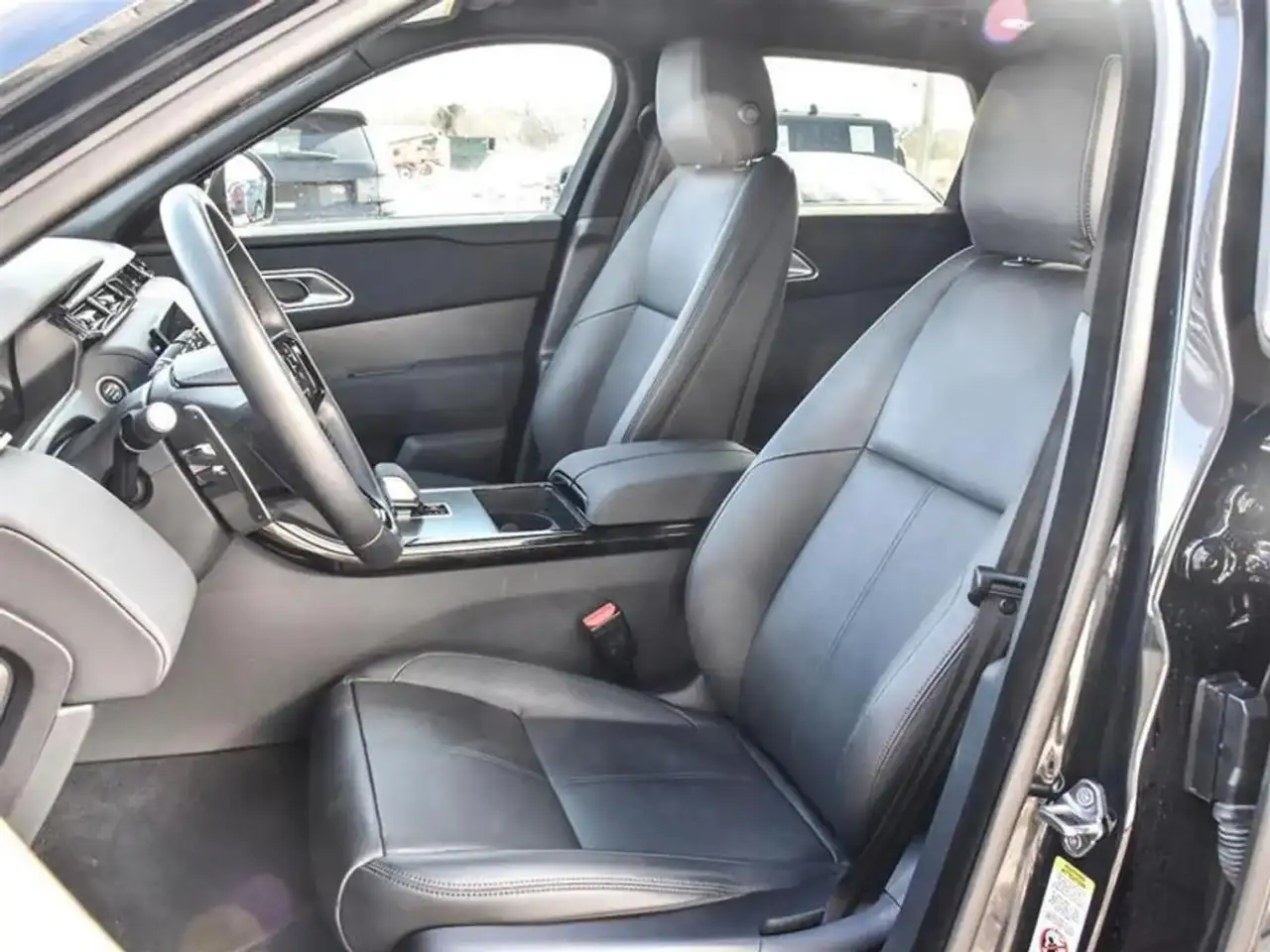 Land Rover Range Rover Velar снимка Land Rover Range Rover Velar