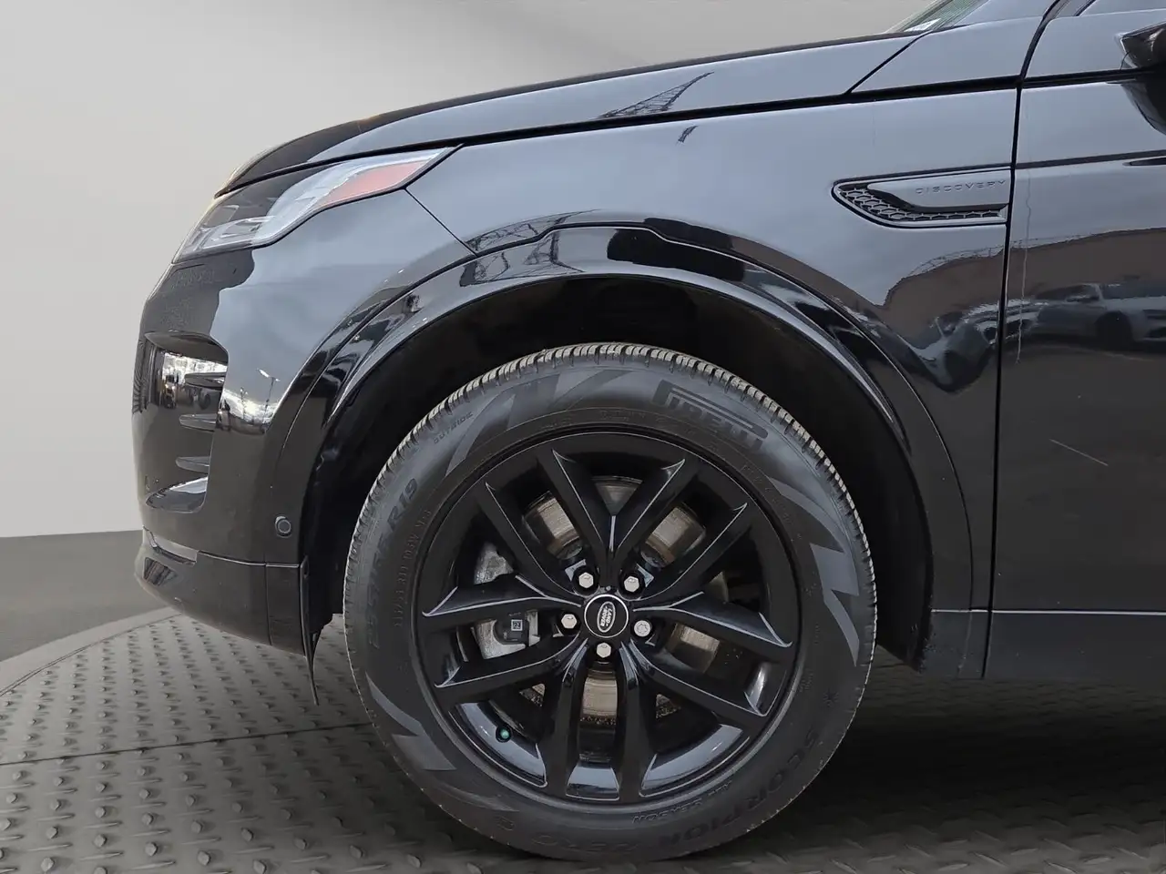 Land Rover Discovery Sport снимка Land Rover Discovery Sport