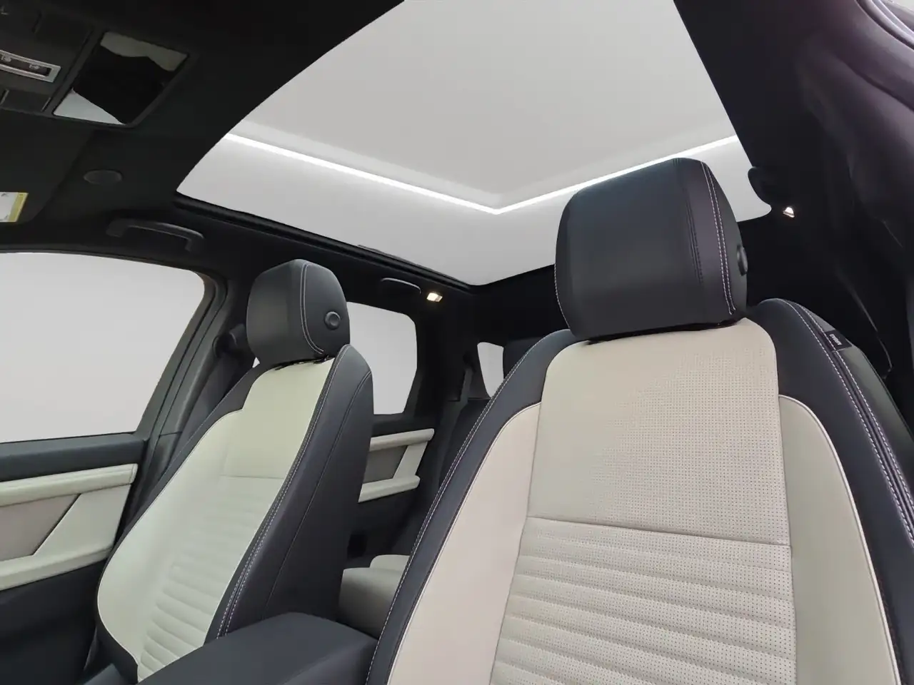 Land Rover Discovery Sport снимка Land Rover Discovery Sport