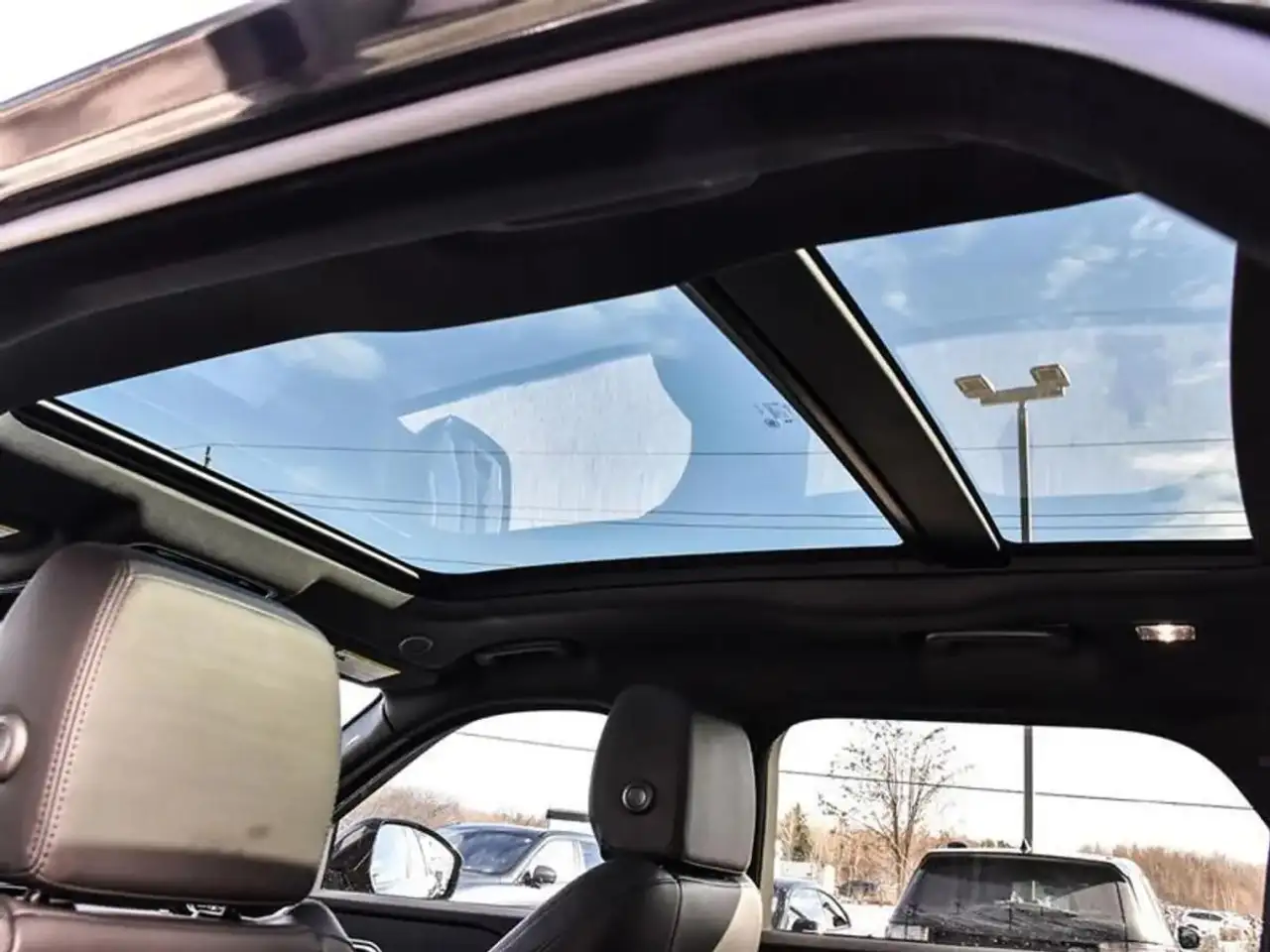 Land Rover Range Rover Velar снимка Land Rover Range Rover Velar