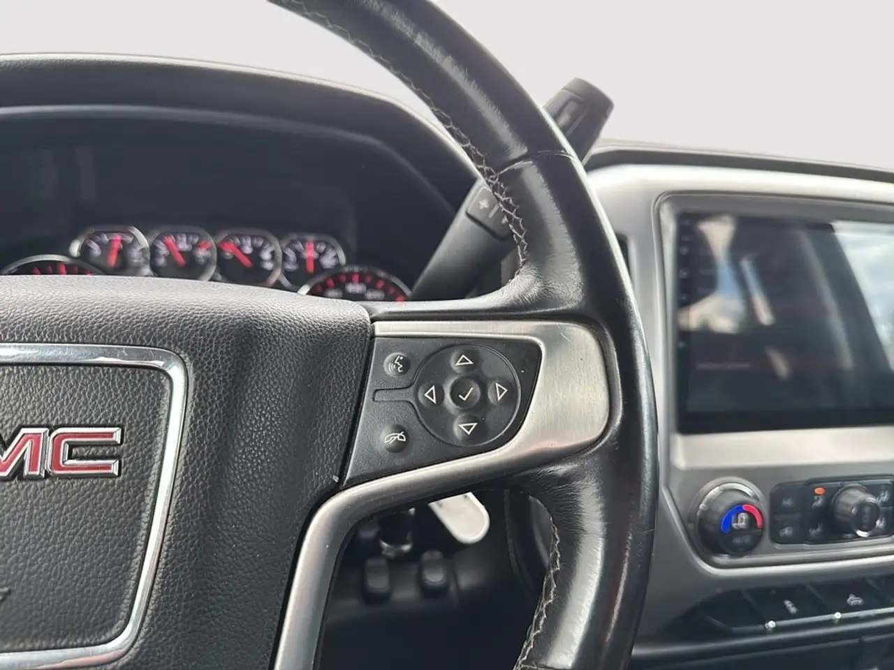 GMC Sierra 1500 photo GMC Sierra 1500