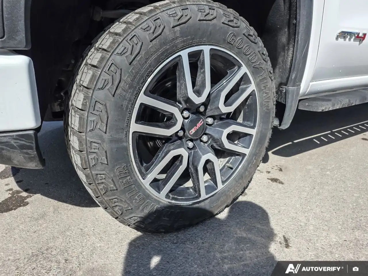 GMC Sierra 1500 снимка GMC Sierra 1500