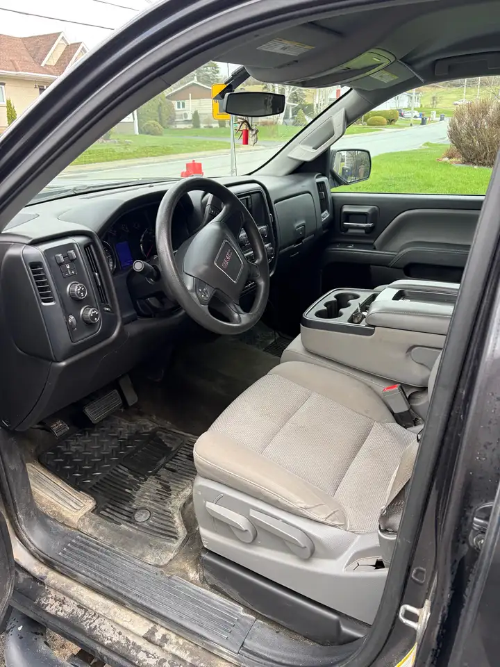 GMC Sierra 1500 снимка GMC Sierra 1500