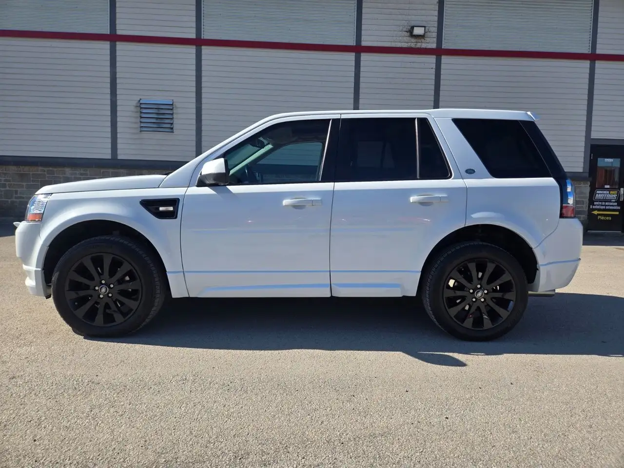 Land Rover LR2 снимка Land Rover LR2