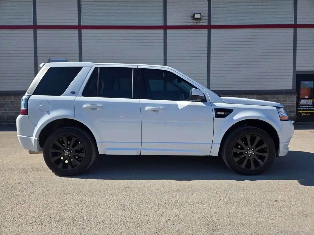 Land Rover LR2 снимка Land Rover LR2