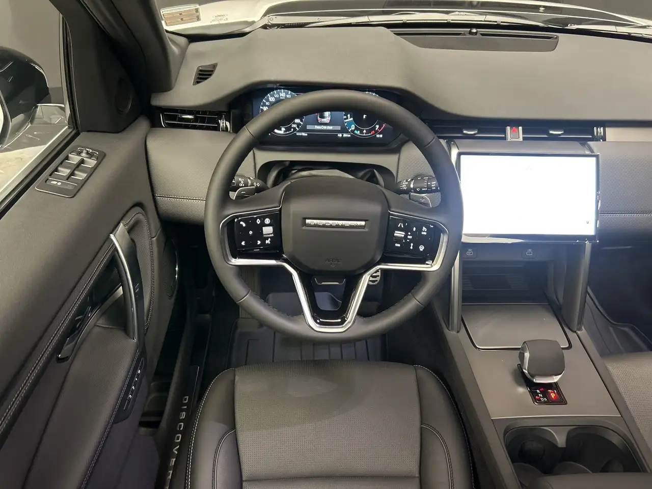 Land Rover Discovery Sport снимка Land Rover Discovery Sport