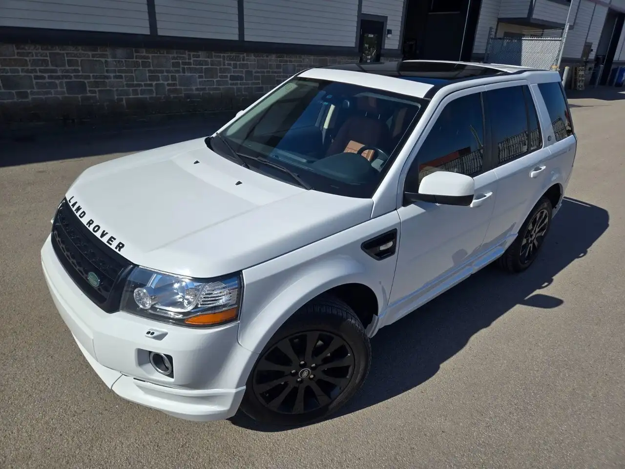 Land Rover LR2 снимка Land Rover LR2