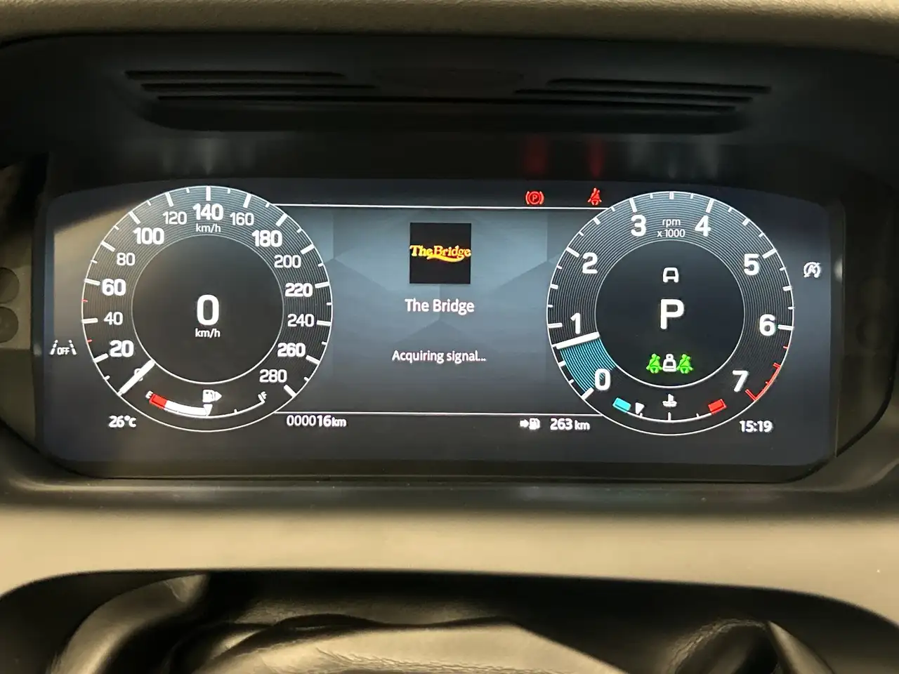 Land Rover Discovery Sport снимка Land Rover Discovery Sport