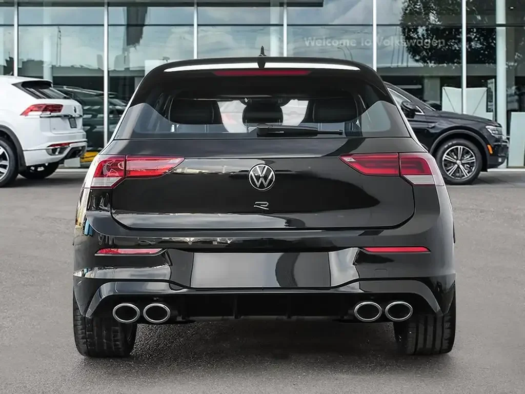 Volkswagen Golf R снимка Volkswagen Golf R