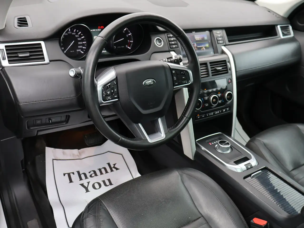 Land Rover Discovery Sport снимка Land Rover Discovery Sport