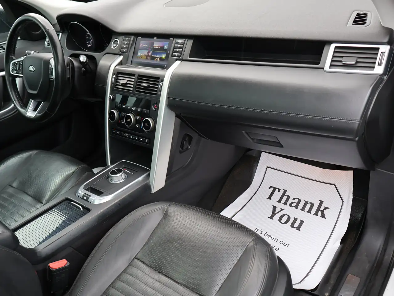 Land Rover Discovery Sport снимка Land Rover Discovery Sport