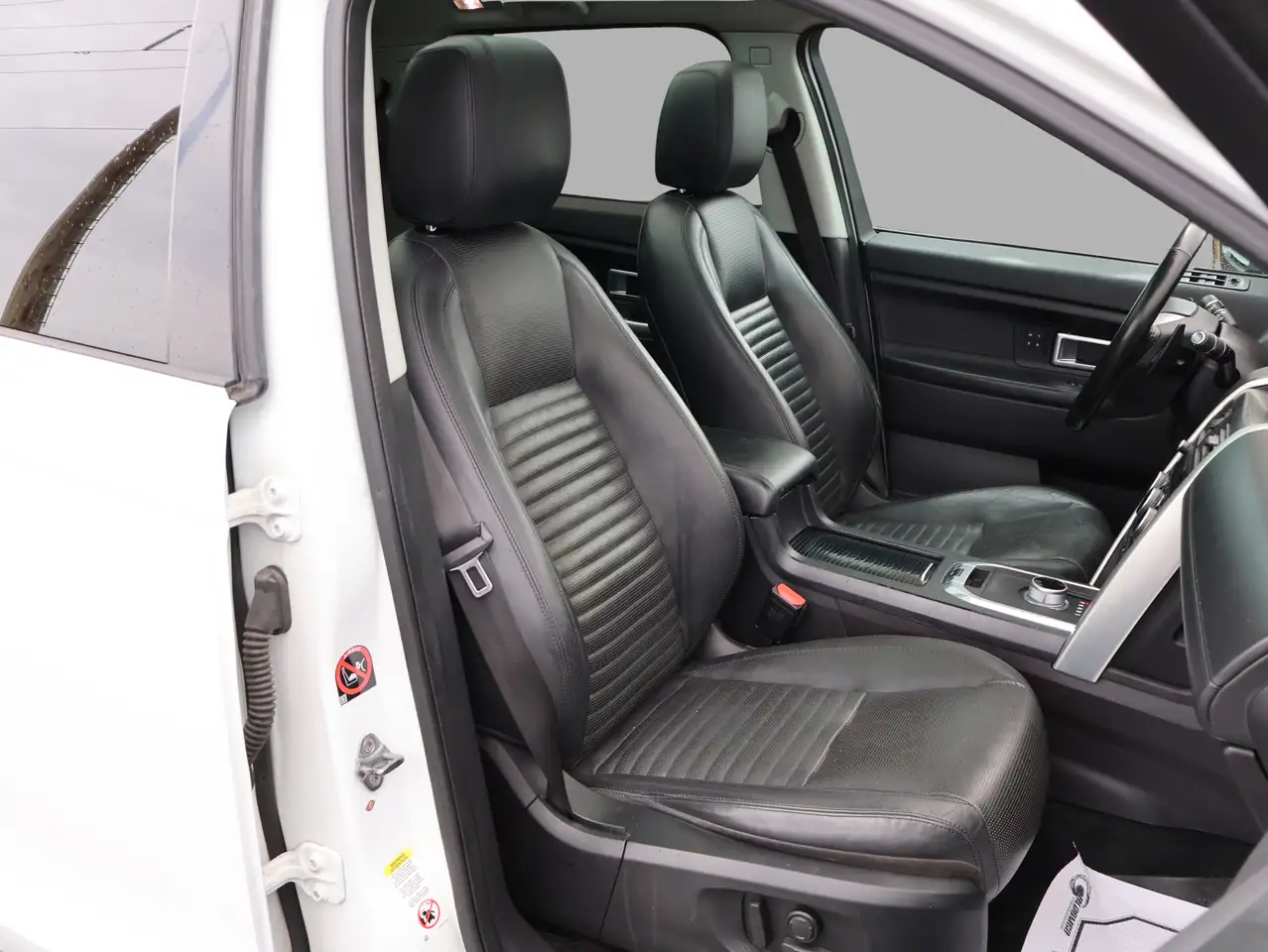 Land Rover Discovery Sport снимка Land Rover Discovery Sport
