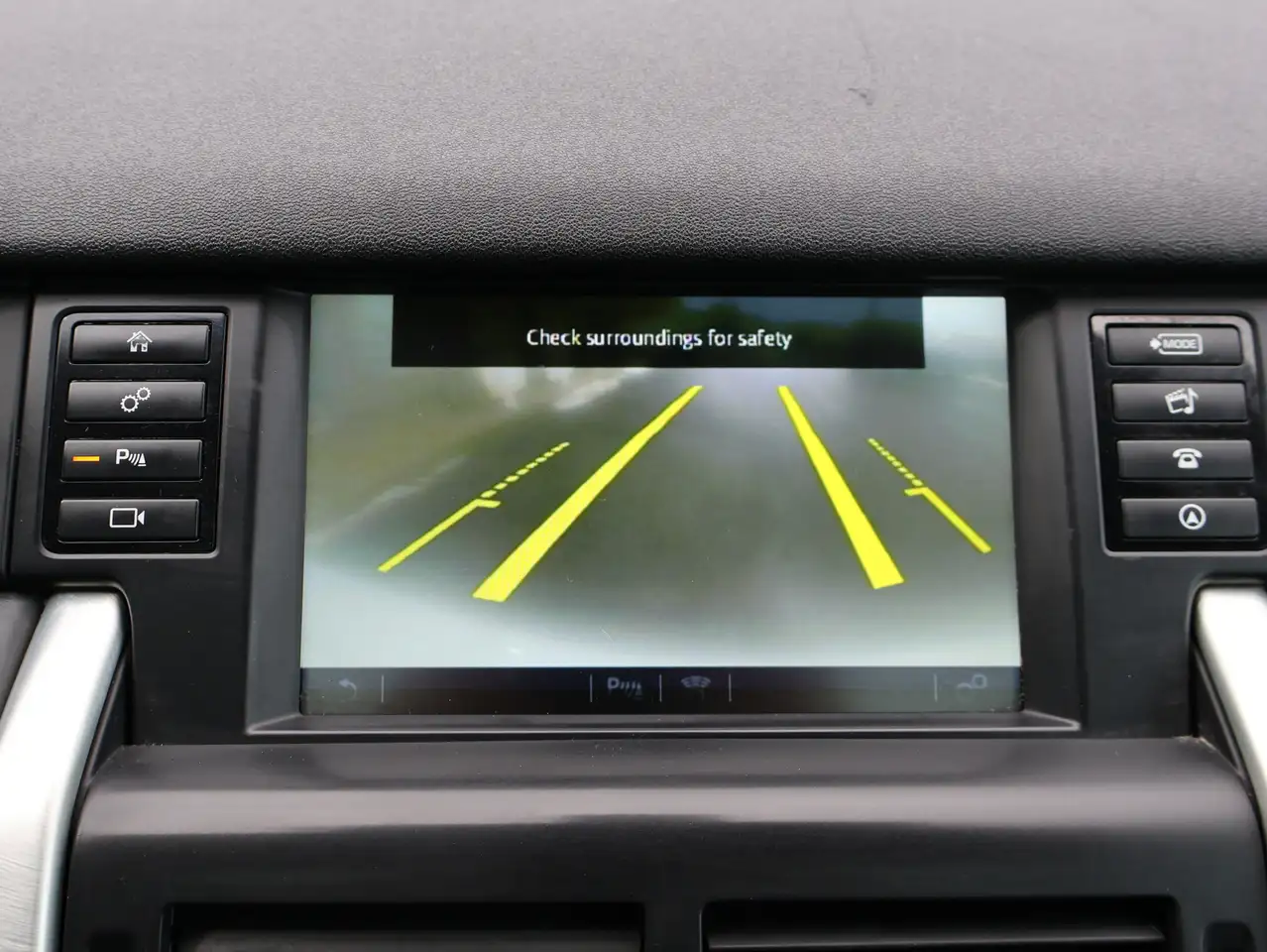 Land Rover Discovery Sport снимка Land Rover Discovery Sport