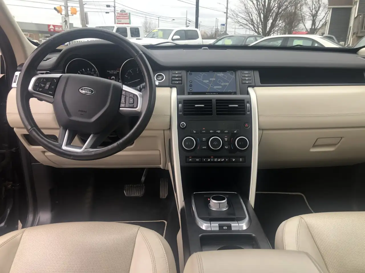 Land Rover Discovery Sport снимка Land Rover Discovery Sport