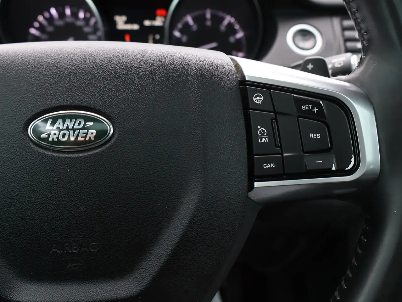 Land Rover Discovery Sport снимка Land Rover Discovery Sport