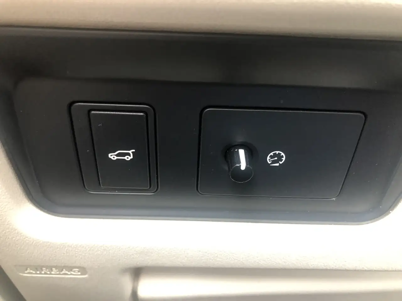 Land Rover Discovery Sport снимка Land Rover Discovery Sport