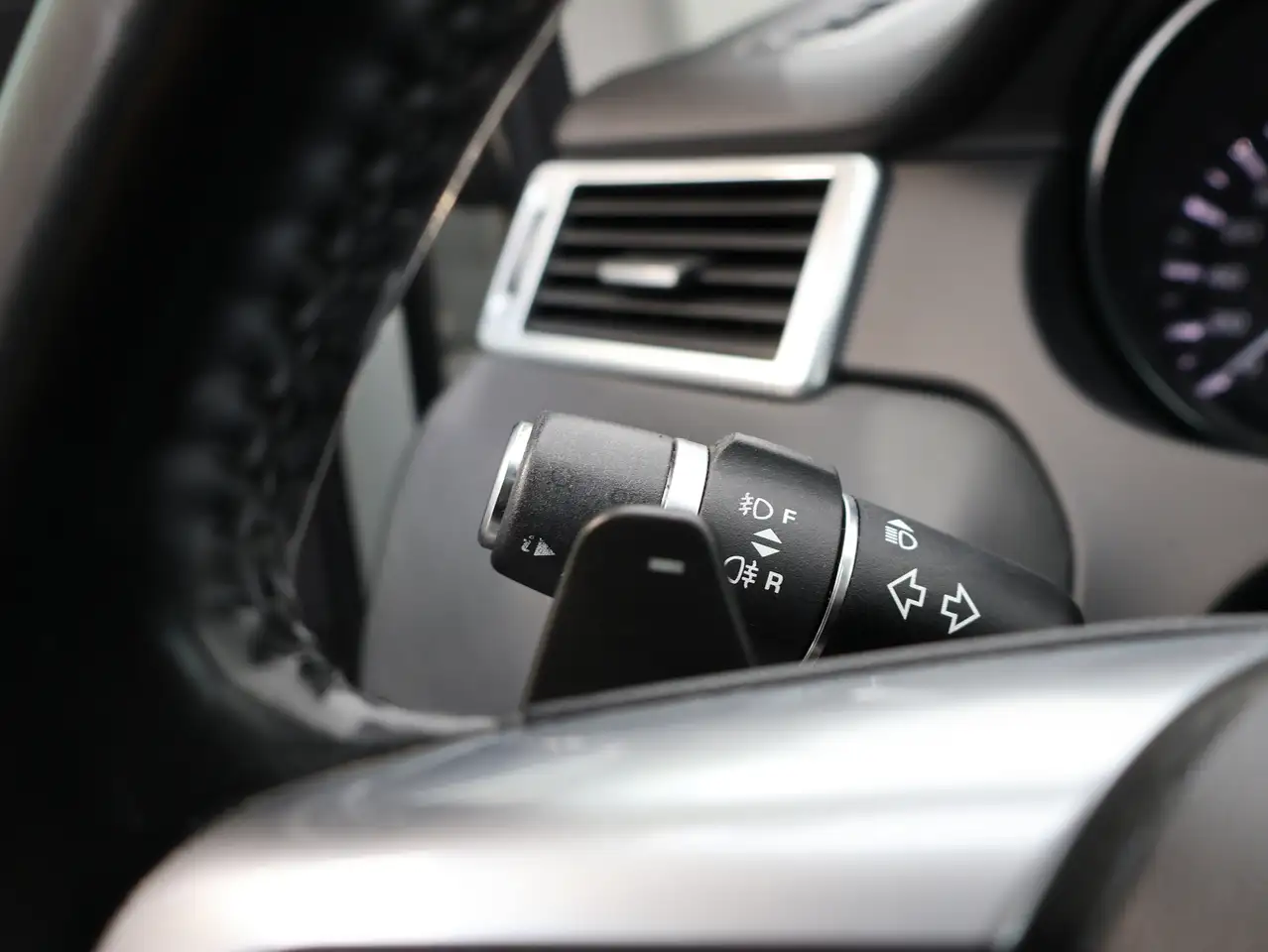 Land Rover Discovery Sport снимка Land Rover Discovery Sport