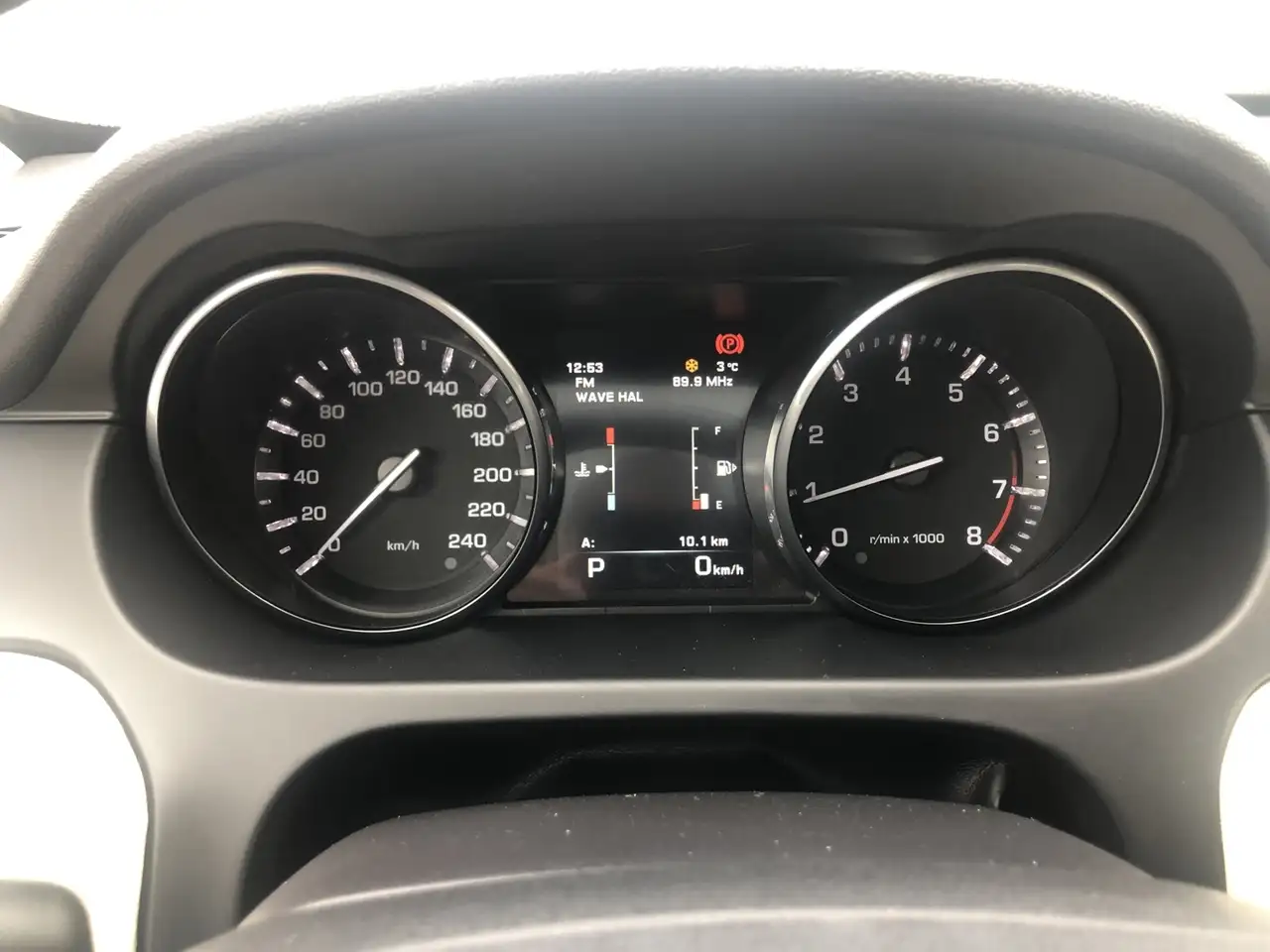 Land Rover Discovery Sport снимка Land Rover Discovery Sport