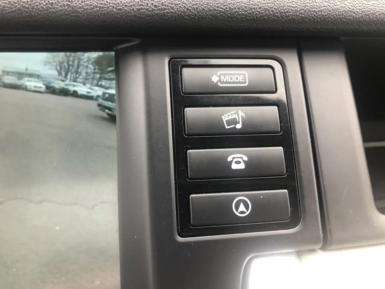 Land Rover Discovery Sport снимка Land Rover Discovery Sport