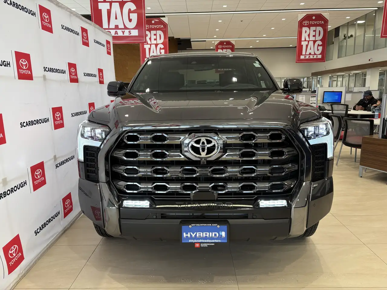 Toyota Tundra снимка Toyota Tundra