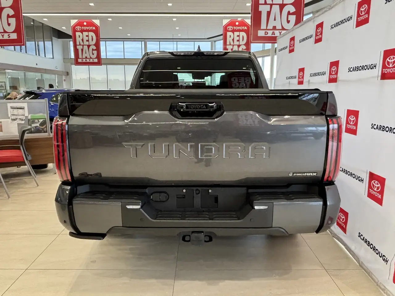 Toyota Tundra снимка Toyota Tundra