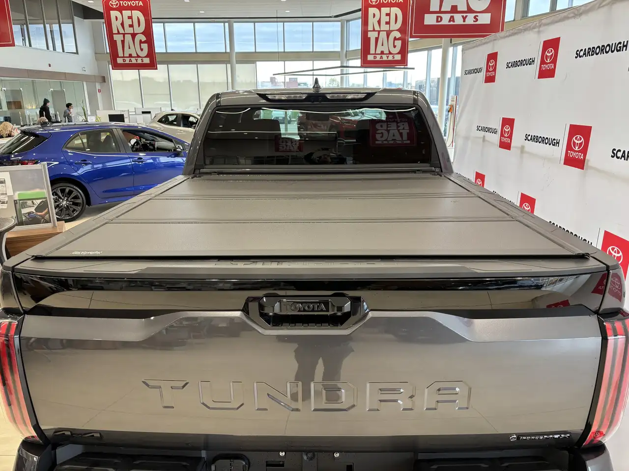 Toyota Tundra снимка Toyota Tundra