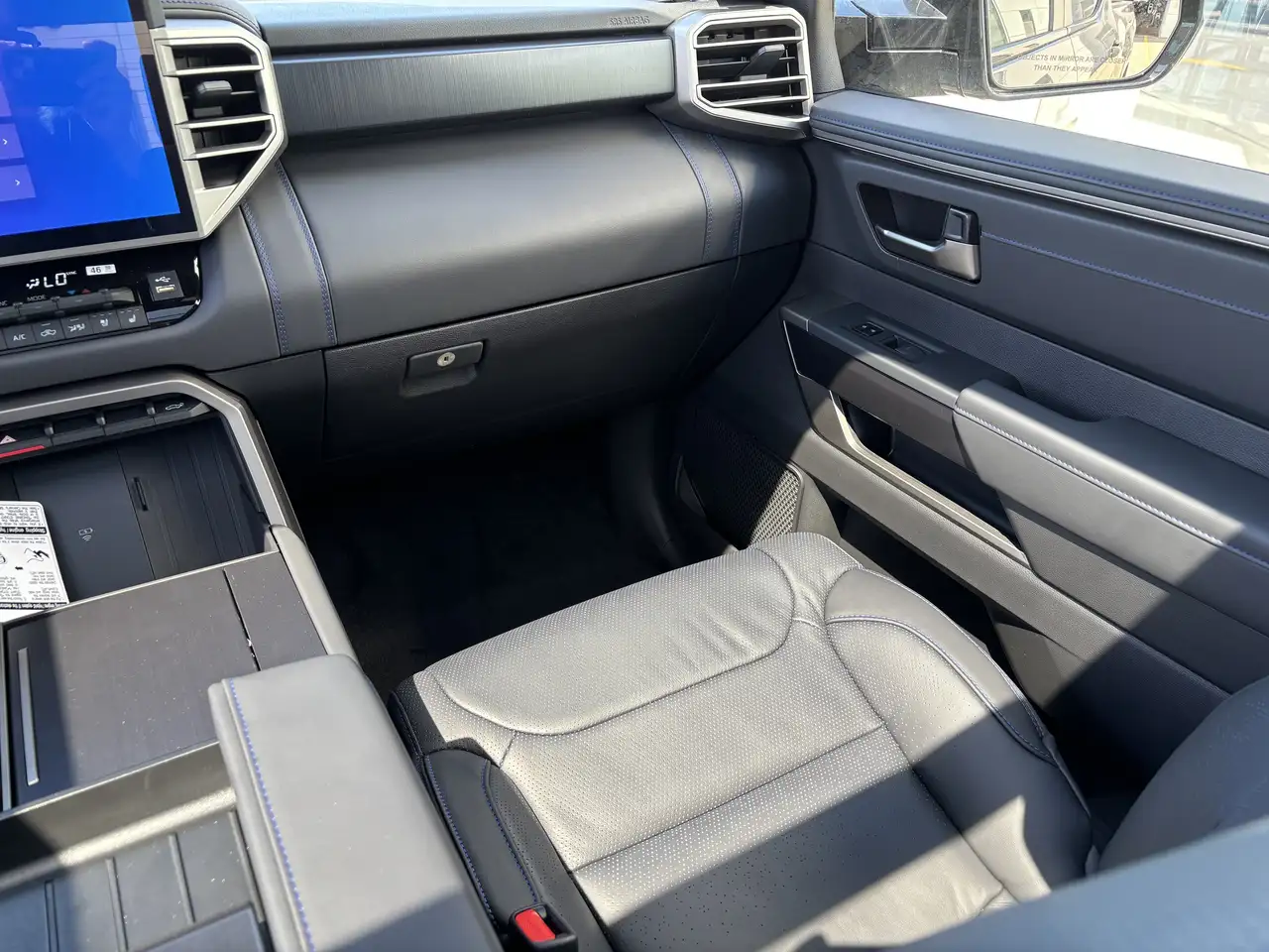 Toyota Tundra снимка Toyota Tundra