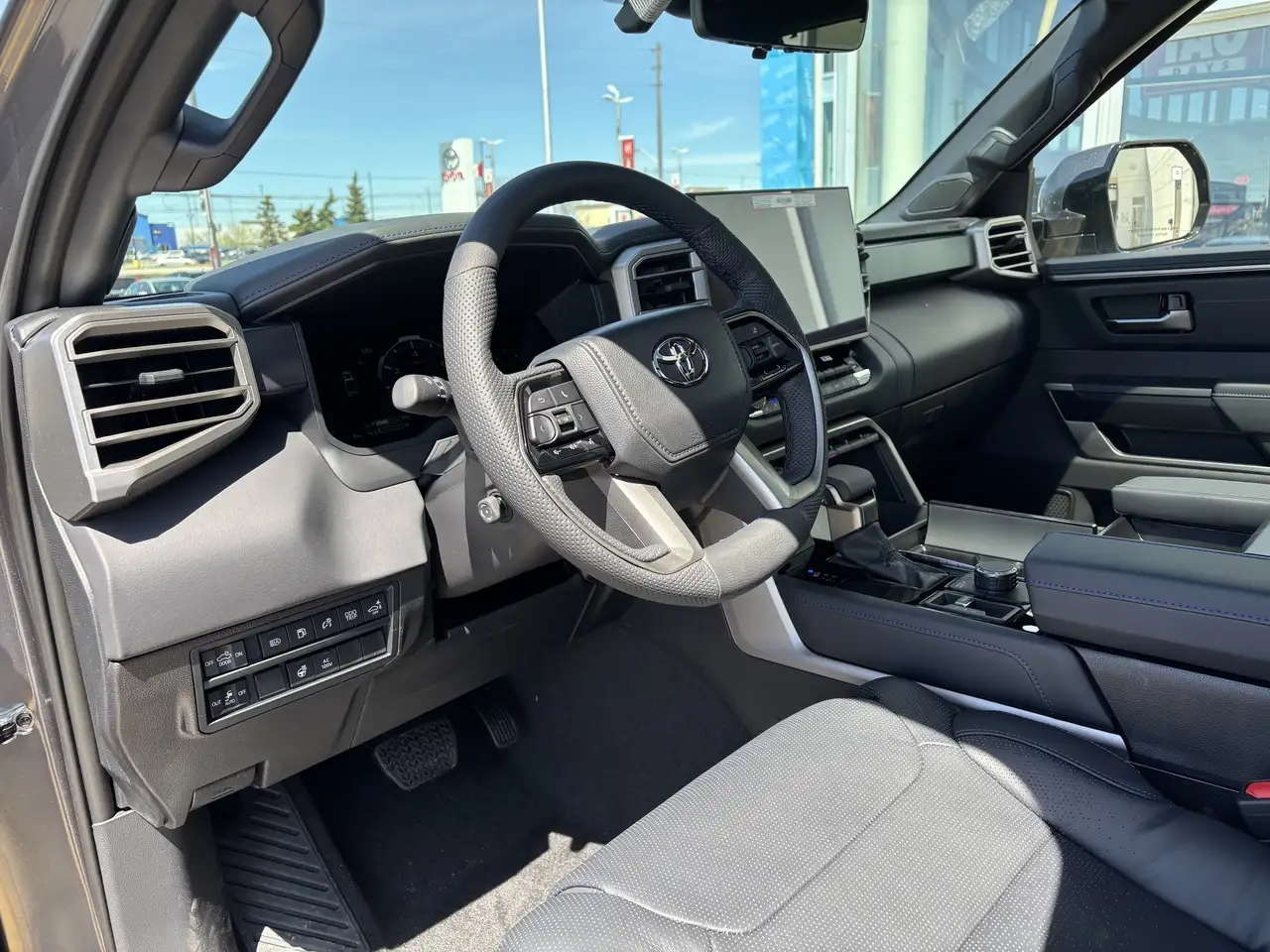 Toyota Tundra снимка Toyota Tundra
