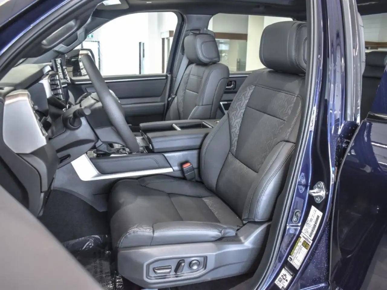 Toyota Tundra снимка Toyota Tundra