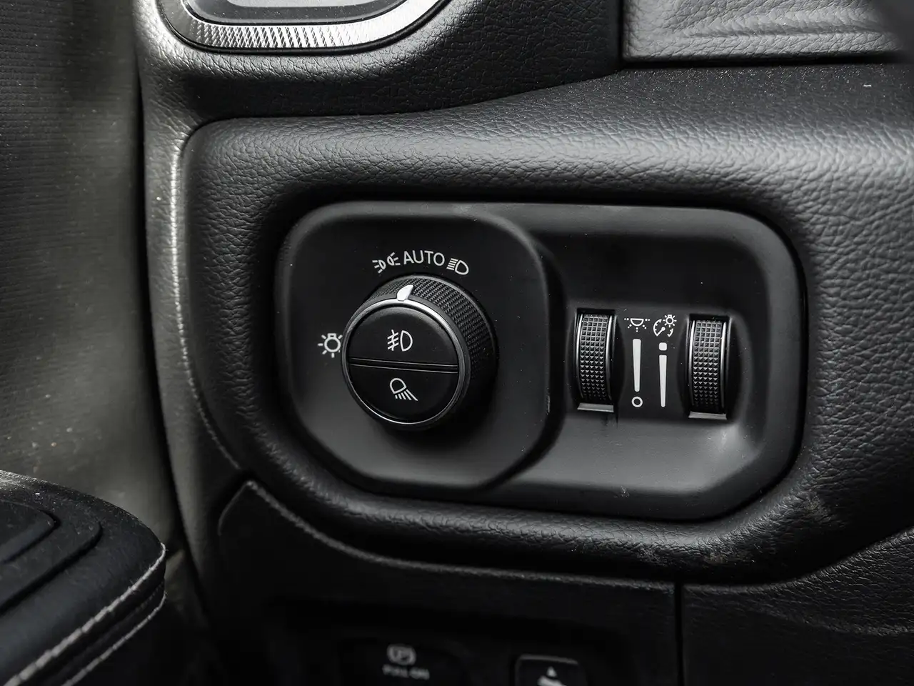 RAM 1500 fotografie RAM 1500