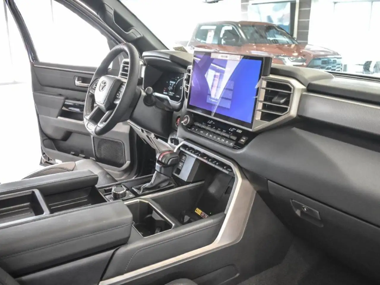 Toyota Tundra снимка Toyota Tundra