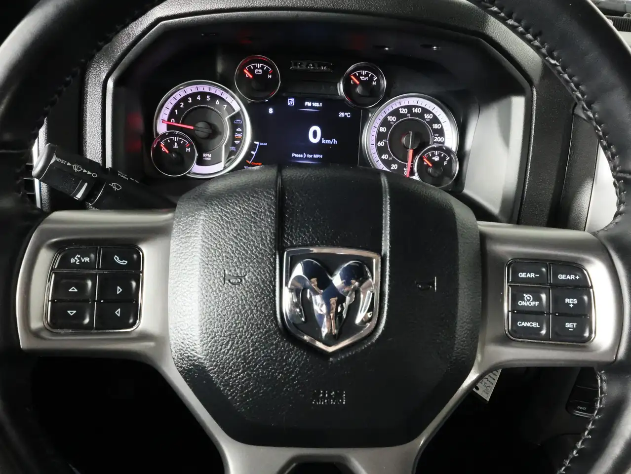 RAM 1500 fotografie RAM 1500