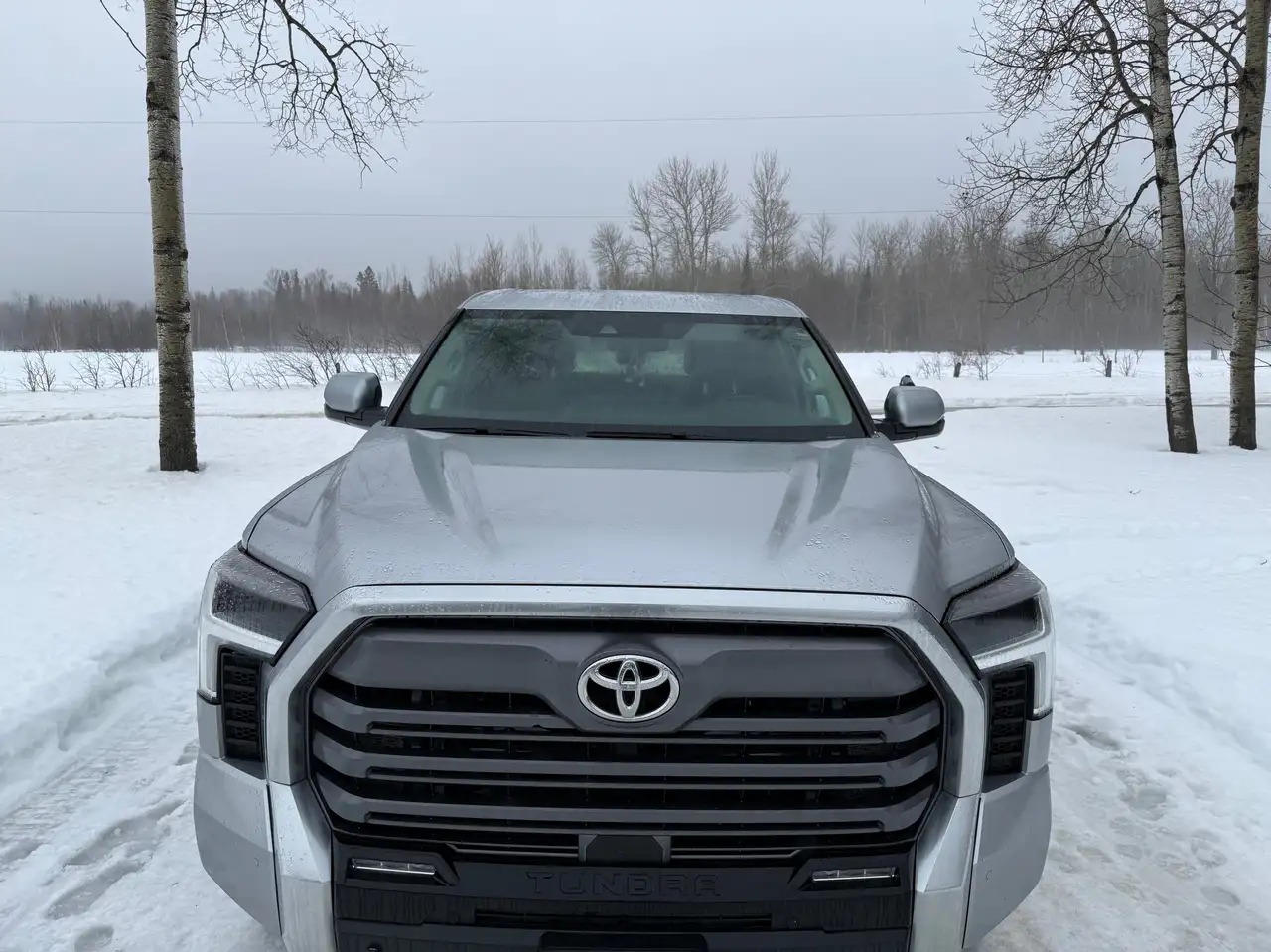 Toyota Tundra снимка Toyota Tundra