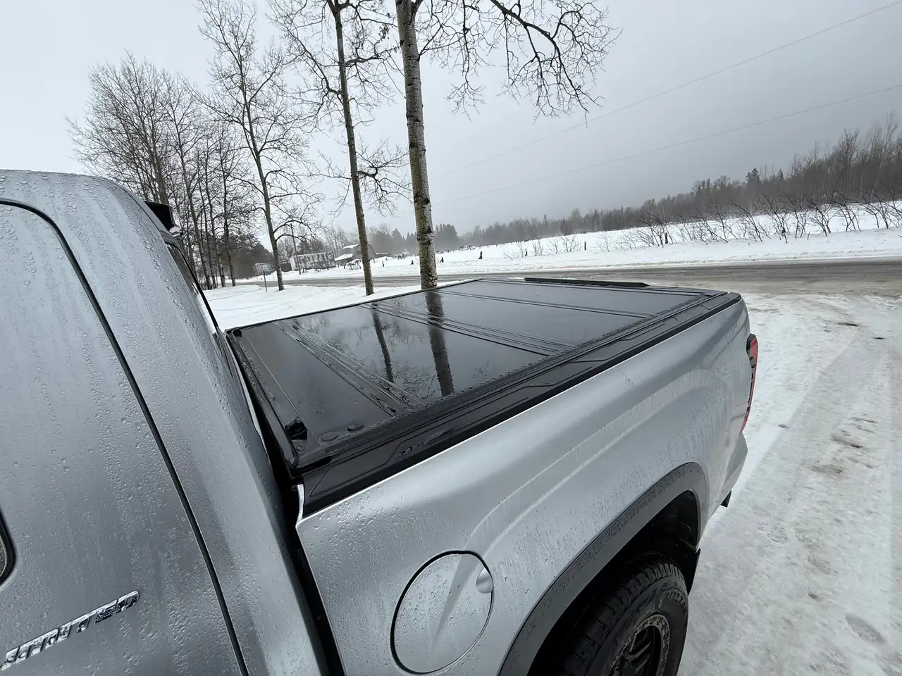 Toyota Tundra снимка Toyota Tundra