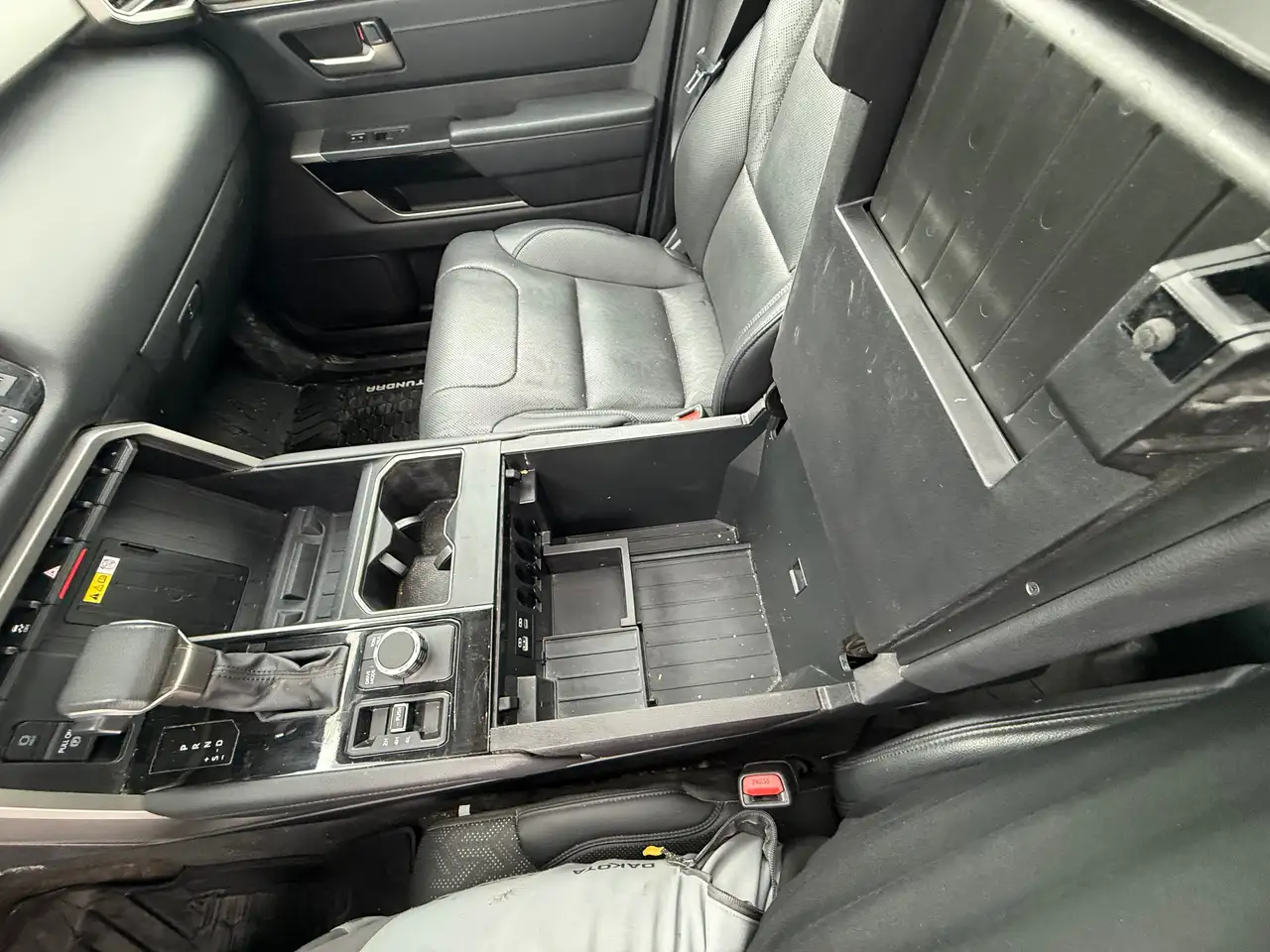 Toyota Tundra снимка Toyota Tundra