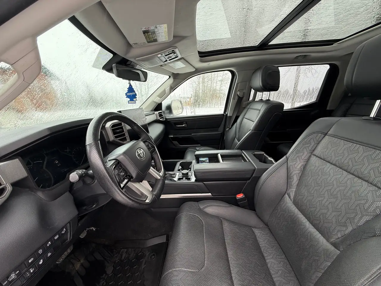 Toyota Tundra снимка Toyota Tundra