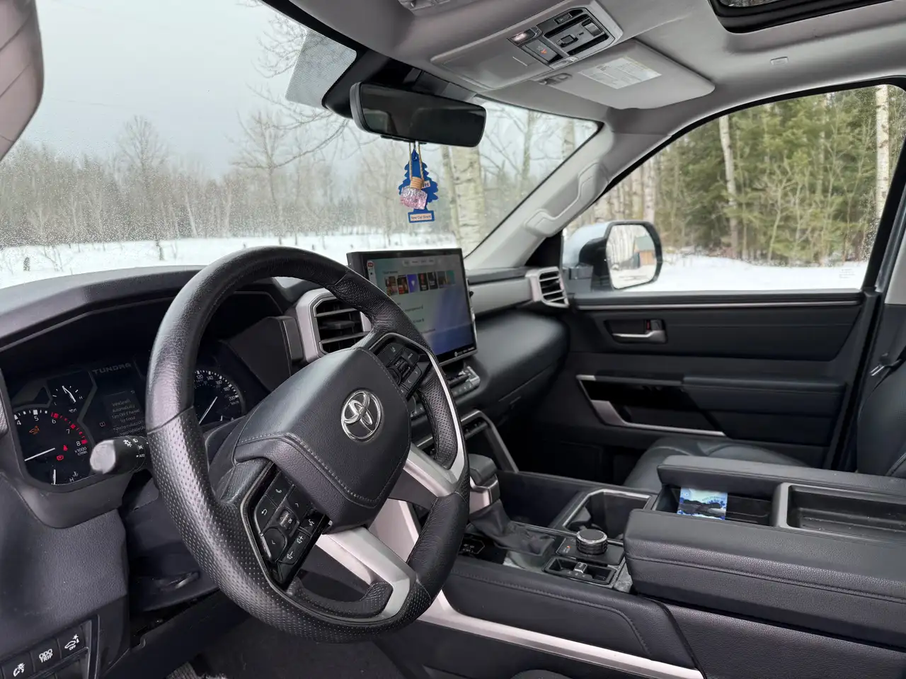 Toyota Tundra снимка Toyota Tundra