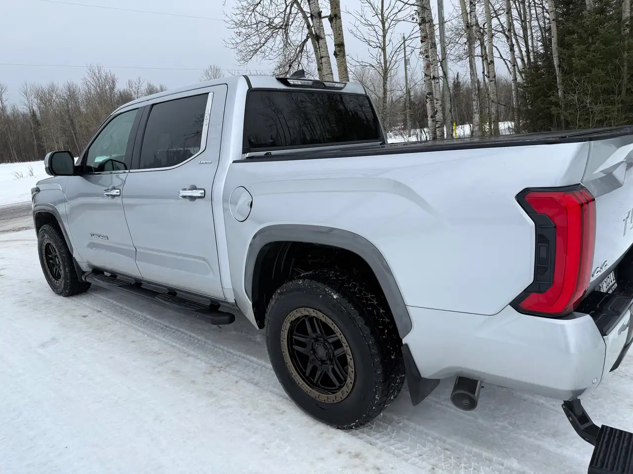Toyota Tundra снимка Toyota Tundra