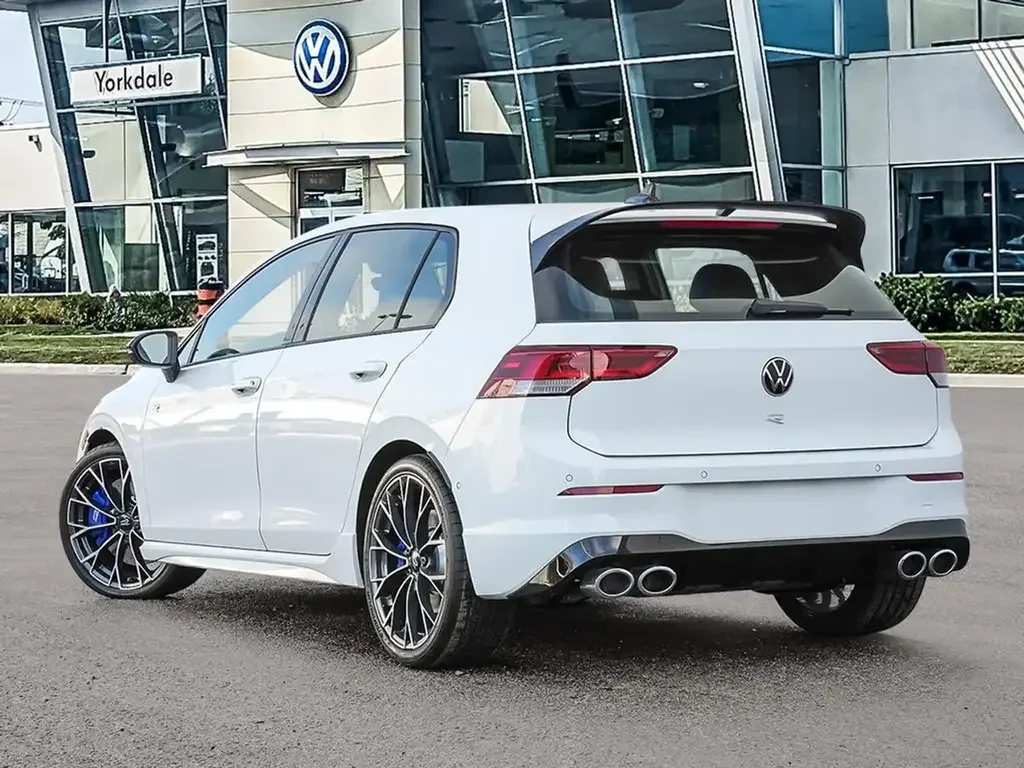 Volkswagen Golf R снимка Volkswagen Golf R