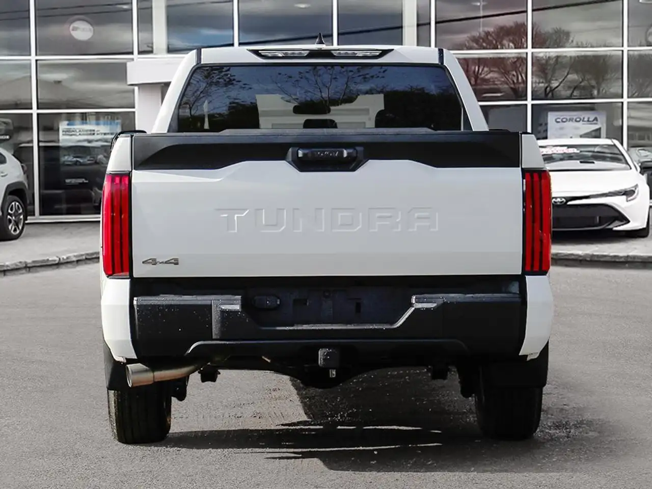 Toyota Tundra снимка Toyota Tundra