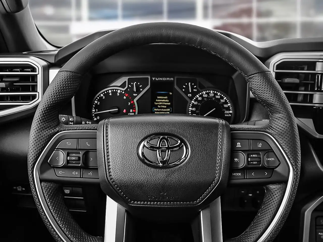 Toyota Tundra снимка Toyota Tundra