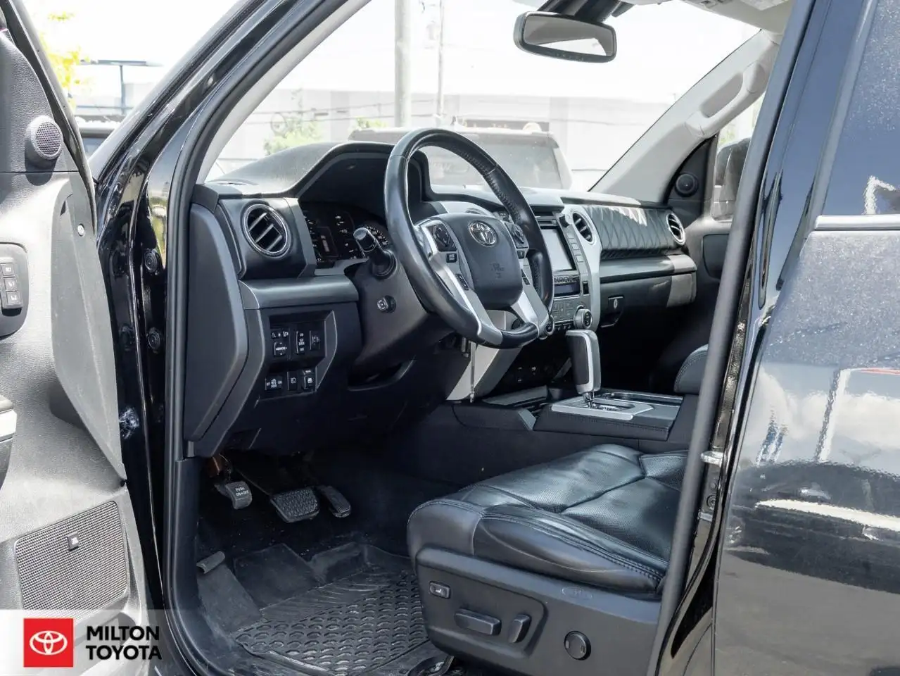 Toyota Tundra photo Toyota Tundra