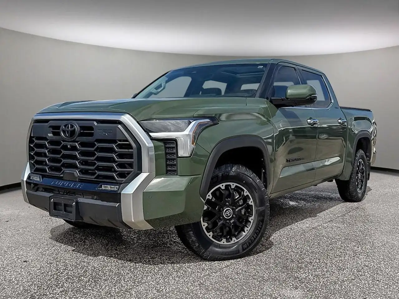 Toyota Tundra снимка Toyota Tundra