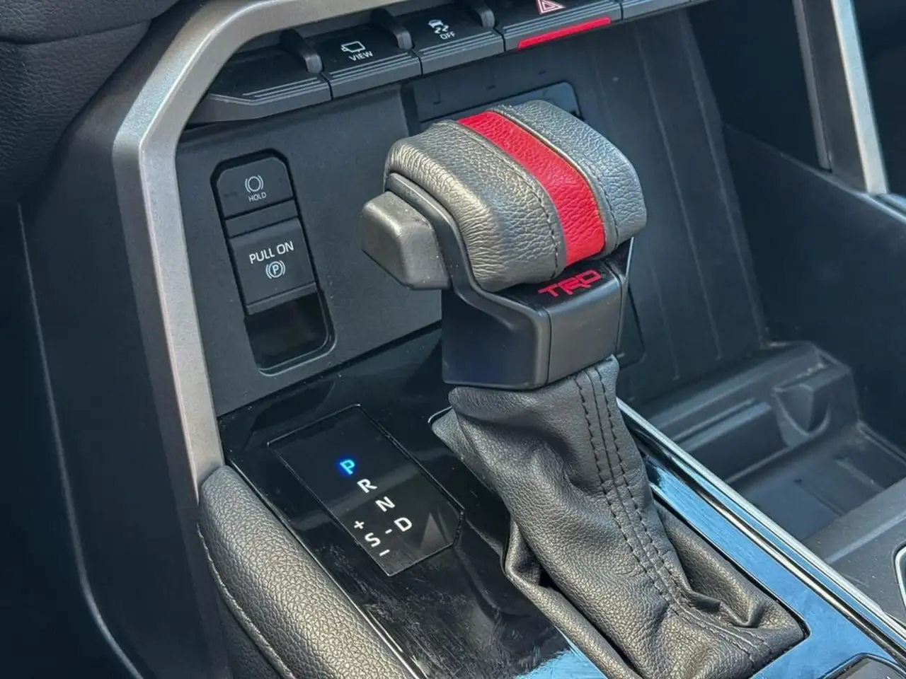 Toyota Tundra снимка Toyota Tundra