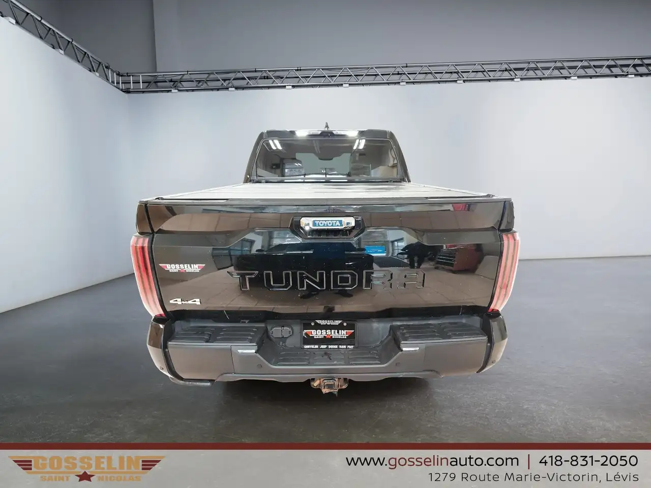 Toyota Tundra снимка Toyota Tundra