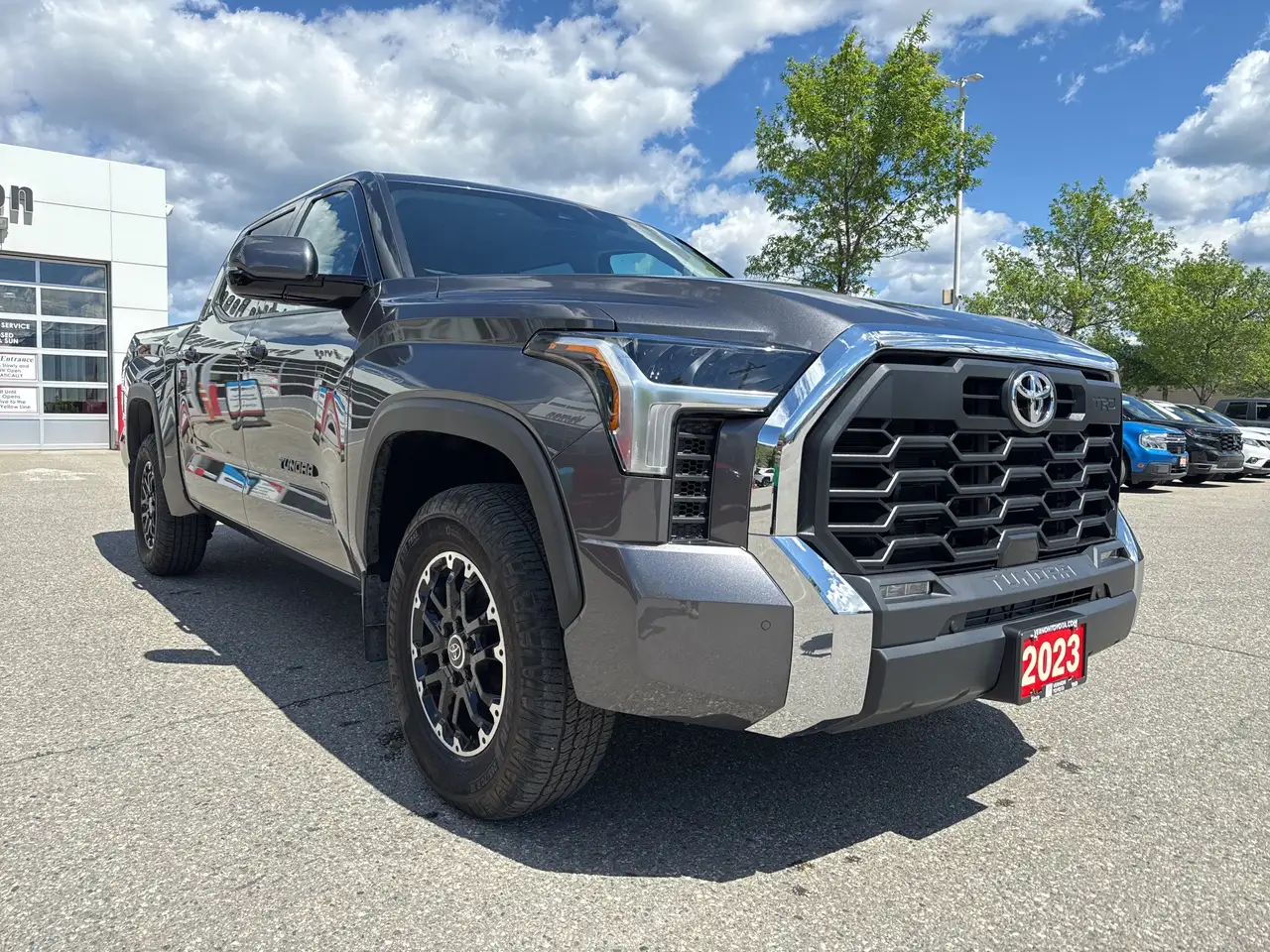 Toyota Tundra снимка Toyota Tundra